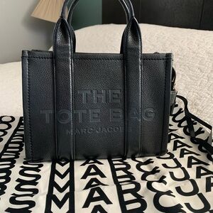 Marc Jacobs THE TOTE BAG small leather bag